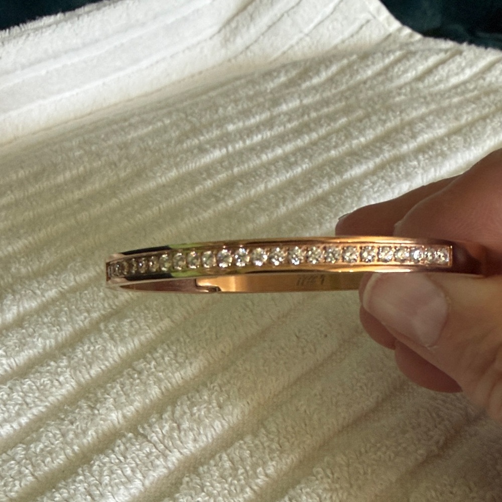 Stunning Bracelet With Swarovski Crystals